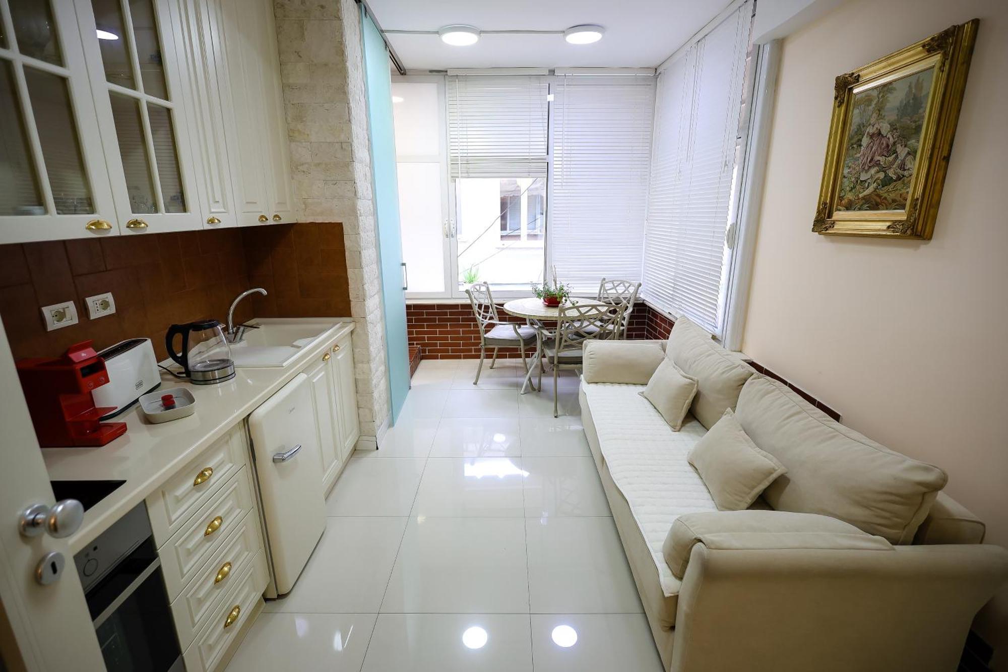 Near Me Apartments Tiranë Ngoại thất bức ảnh