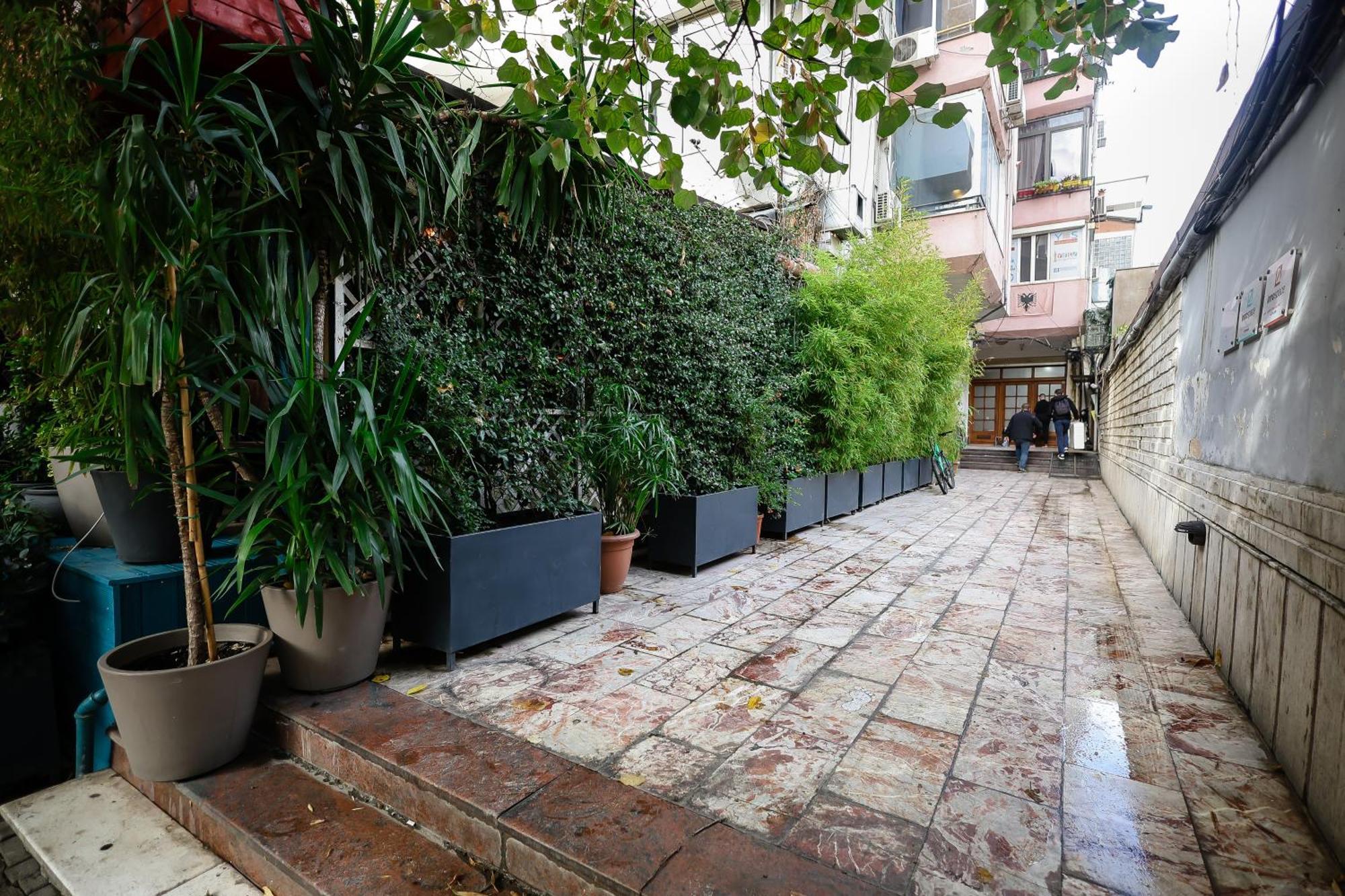 Near Me Apartments Tiranë Ngoại thất bức ảnh